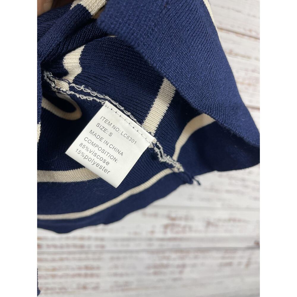 Lizette Collection Sweater Vest Womens Small Blue Striped Button Front Knit - Picture 5 of 8